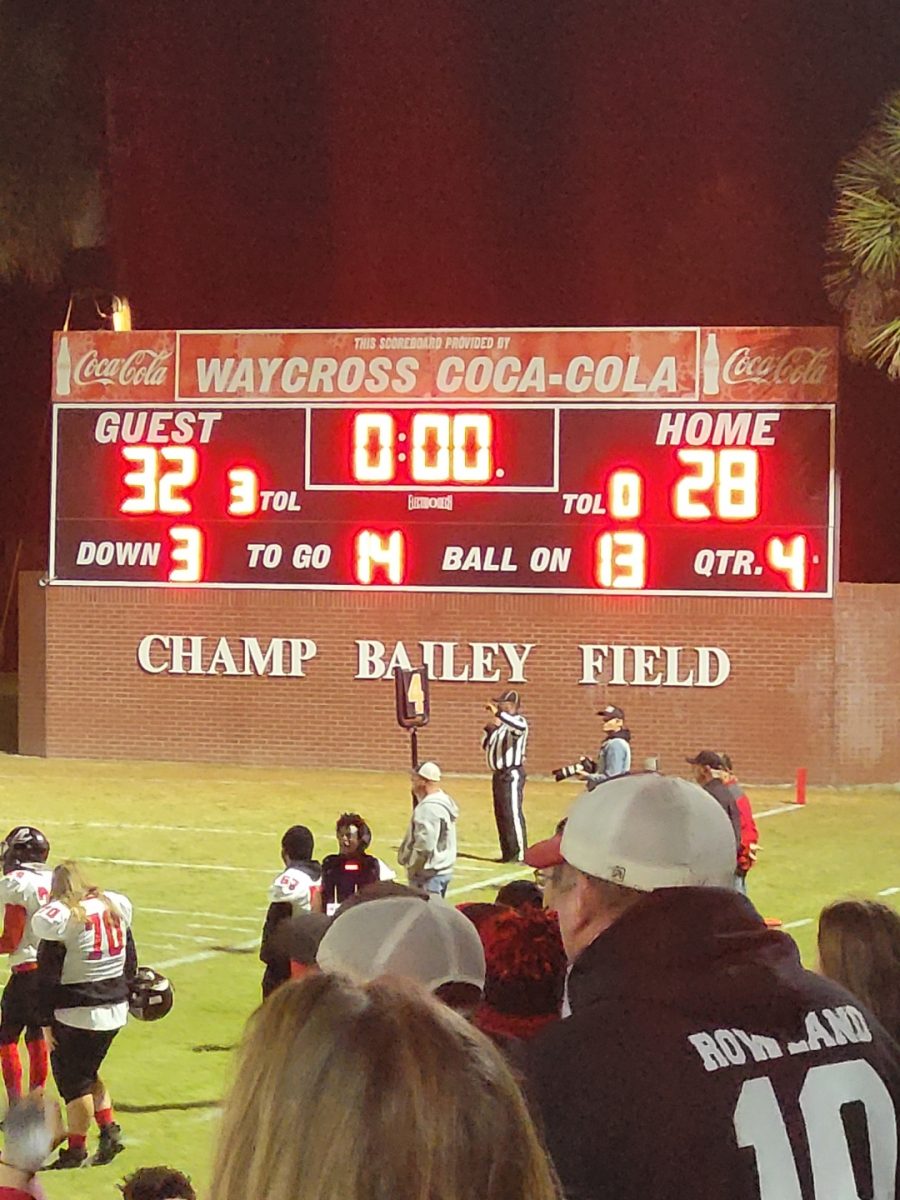 Lanier County takes Charlton County 32-28 – Lanier County News